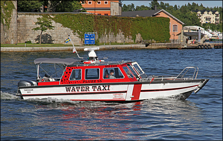 stockholm watertaxi Pluzz - 12 gäster